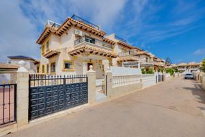 Chalet adosado en Cabo Roig photo 0
