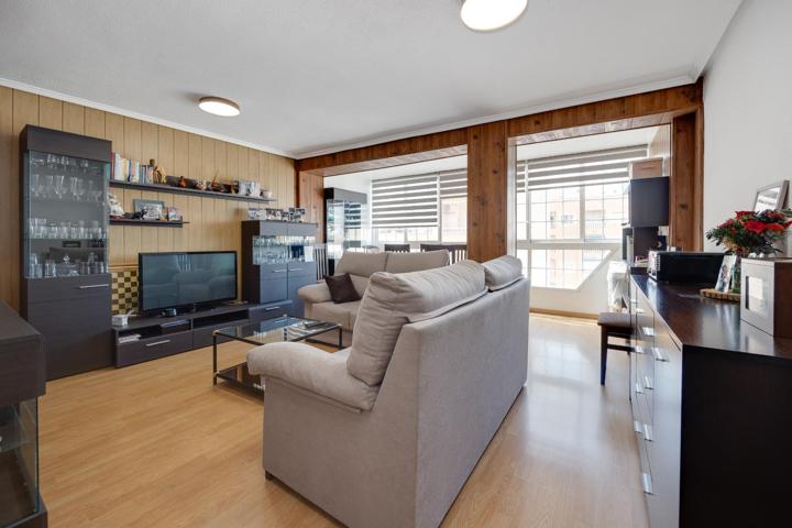 Apartamento en Torrevieja a 150 metros de la playa del cura photo 0