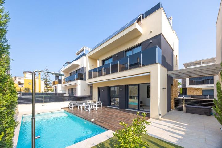 CHALET MODERNO EN LOMAS DE CABO ROIG photo 0