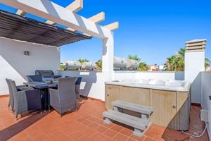 Ático con Gran Terraza Privada en la Azotea y Jacuzzi - Punta Prima photo 0