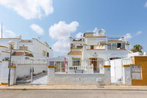Encantador Adosado en Jardin Del Mar, Torrevieja photo 0