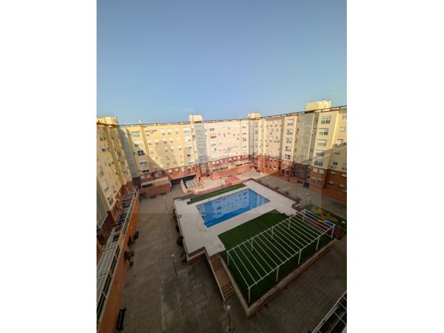 Piso En venta en Sevilla photo 0