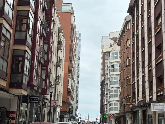 PISO DE DOS DORMITORIOS EN LA PLAYA GIJON photo 0