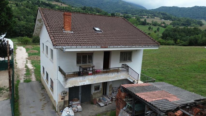 CHALET INDEPENDIENTE EN ARENAS DE CABRALES photo 0