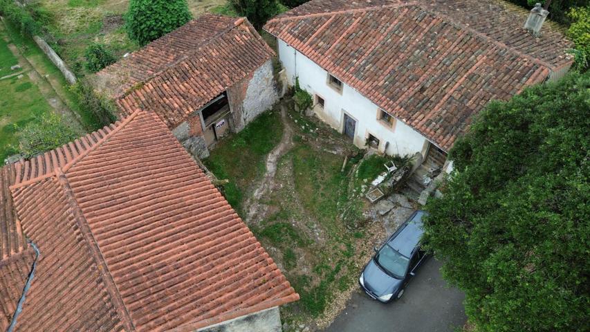 CONJUNTO DE TRES EDIFICACIONES PARA REFORMAR CERCA DE LLANES photo 0