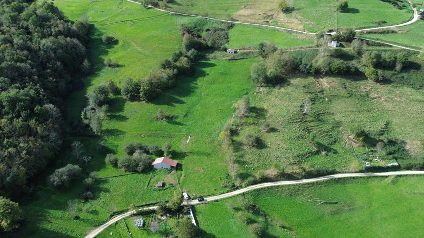 PARCELA RÚSTICA CON CUADRA EN PICOS DE EUROPA photo 0