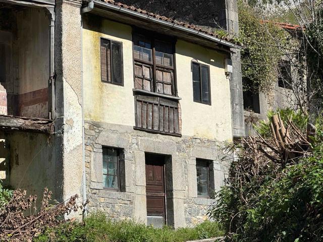 CASA TRADICIONAL ASTURIANA PARA REHABILITAR EN EL PUEBLO DE CORTINES (LLANES). photo 0