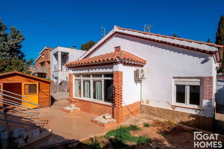 Casa en venta en Sant Cugat del Vallès, con 83 m2, 3 habitaciones y 1 baños, Trastero y Calefacción Gas. photo 0