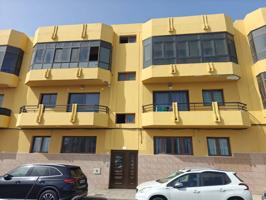Nueva entrada de 3 dormitorios en el vibrante corazón de Corralejo !! photo 0