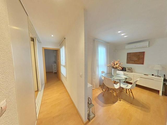🏙️ Apartamento para entrar cerca de Avda. del Brillante. Funcionalidad y Encanto photo 0