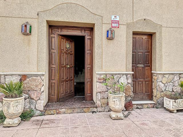 Descubre cómo es vivir en el corazón de Ciudad Jardín, la zona más exclusiva de Almería. photo 0