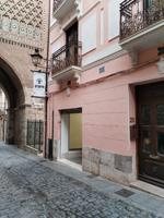 Se alquila local comercial en el centro de Teruel totalmente acondicionado. photo 0
