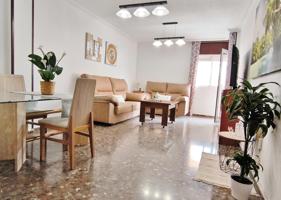 Encantador piso en venta de 4 habitaciones en Roquetas de Mar. photo 0