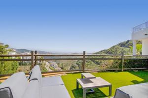 Villa con vistas al mar en Benahavis Hills photo 0