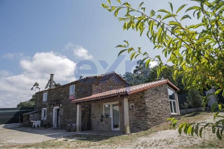 ¡Una casa Tradicional en el Rural con Posibilidades Infinitas! photo 0