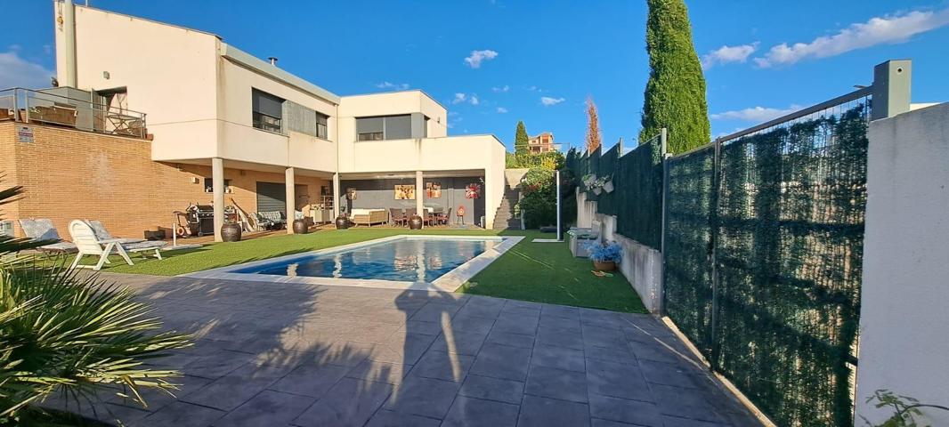 CHALET EN URBANIZACIÓN CAMPO DE GOLF - LAYOS photo 0