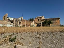 'Terreno URBANO con Cortijo histórico con gran potencial en Baza, Granada: Ideal para inversores' photo 0