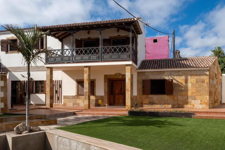 ¡MAGNÍFICO CHALET CON AMPLIAS ZONAS EXTERIORES EN TELDE! photo 0