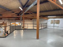 Nave industrial lista para tu negocio, inspirada en el emblemático Matadero de Madrid photo 0