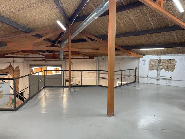 Nave industrial lista para tu negocio, inspirada en el emblemático Matadero de Madrid photo 0