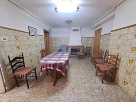CASA A LA VENTA EN AIELO DE MALFERIT: ESPACIOSA Y VISTAS DESPEJADAS!! photo 0