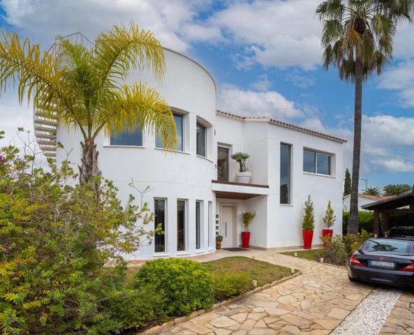 Villa en excelentes condiciones en venta en la playa La Llossa de Cambrils, en Tarragona photo 0