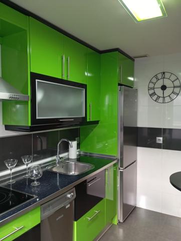 Bajo con Gran Terraza en Urb, Privada junto a Río Shopping photo 0