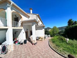 Gran Chalet en Pedreguer con Piscina, Varias Terrazas y Espacios Independientes photo 0