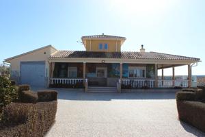 🌿 Chalet con encanto en un entorno natural privilegiado – Vistas a Sierra Nevada photo 0