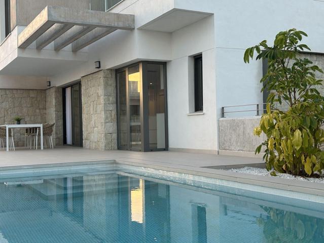 Villa independiente de 5 dormitorios y 3 ½ baños “llave en mano” con piscina privada y garaje en el photo 0