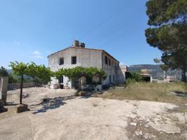 TERRENO CON GRAN CASA A LA VENTA EN CORTES DE PALLÁS, EN EL INTERIOR DE VALENCIA photo 0