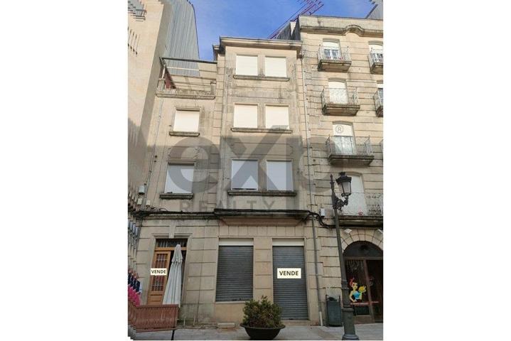 Edificio único en Carballiño: Edificio histórico para reformar en ubicación privilegiada photo 0