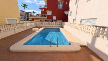 APARTAMENTO EN PLANTA BAJA, LUMINOSO, CON PISCINA COMUNITARIA Y PARKING EN LA PLAYA DE MIRAMAR photo 0