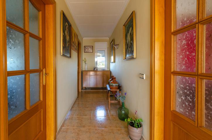 Casa con Piscina y Gran Parcela en Aiguamúrcia photo 0