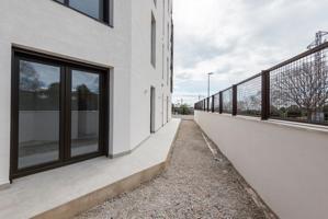 Planta baja con piscina comunitaria en Vilanova i la Geltrú photo 0