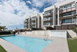 Dúplex con piscina comunitaria en Vilanova i la Geltrú photo 0