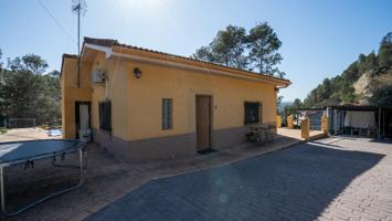 Chalet en el Pont de Vilomara, con piscina y jardín photo 0