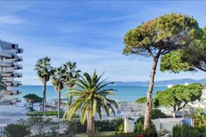 Exclusivo piso con LICENCIA TURÍSTICA y espectaculares vistas al mar en Salou photo 0