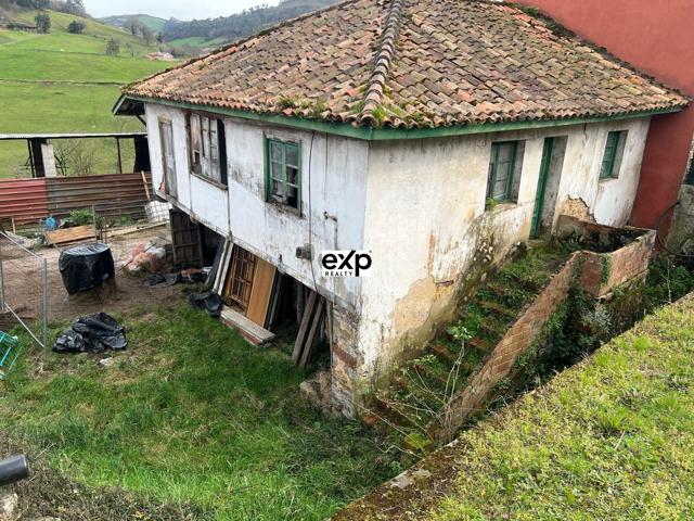 URGE VENTA! Casa con Hórreo para reformar con terreno urbanizable en Llanera photo 0
