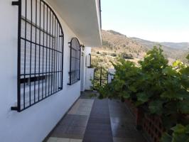 Magnífico chalet con terreno en Tolox, Sierra de las Nieves photo 0