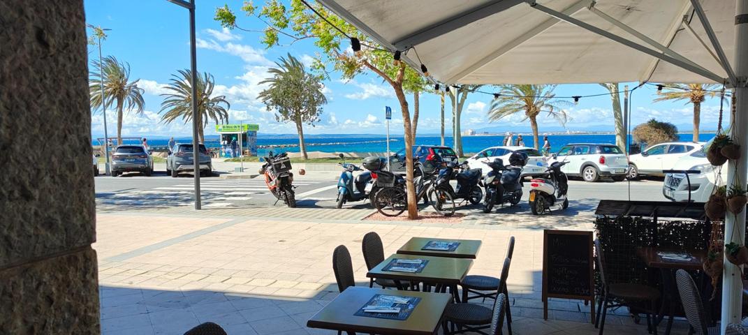 Exclusive Venta Restaurant Bar en Primera Línea de mar en Roses centro de Roses photo 0