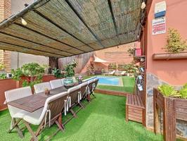 Casa exclusiva con terraza privada, piscina y excelente ubicación en Molins de Rei, Barcelona photo 0