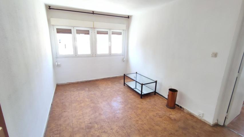 Te presentamos una oportunidad de comprar en  Oviedo photo 0