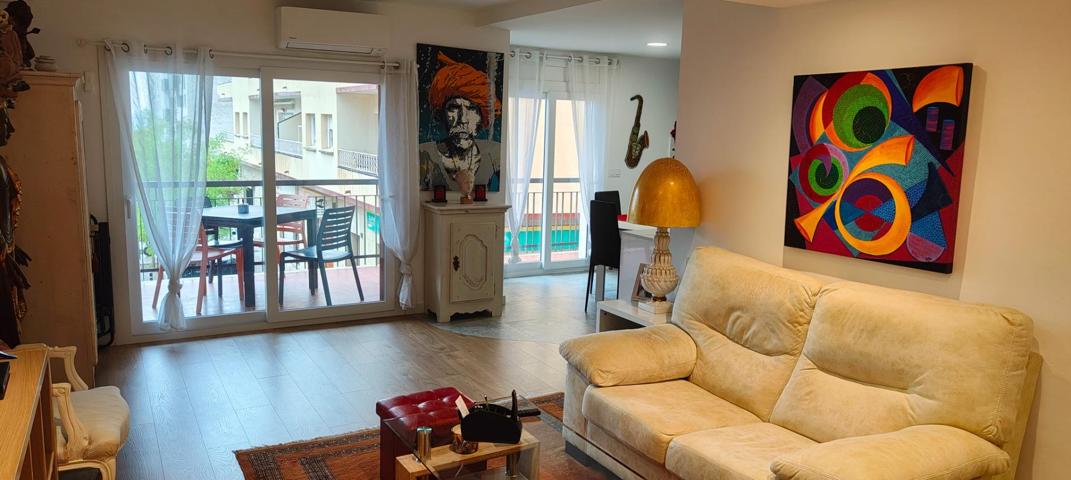 PISO RENOVADO ROSES CENTRO A 80 METROS DE LA PLAYA PRINCIPAL photo 0