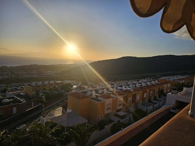 Apartamento con vistas al mar y espectacular terraza en Torviscas Alto – Adeje photo 0