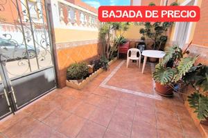 Amplio dúplex con 4 dormitorios, patio y garaje en zona residencial photo 0