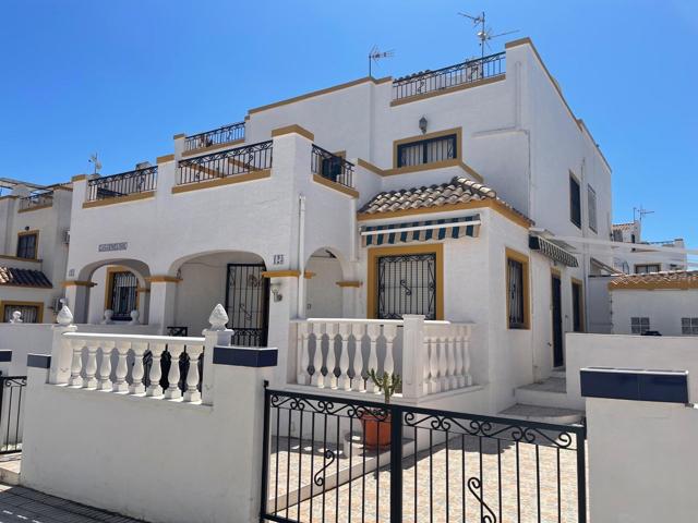 Impresionante villa dúplex en Dream Hills, Orihuela Costa – Vistas al mar y a la montaña photo 0