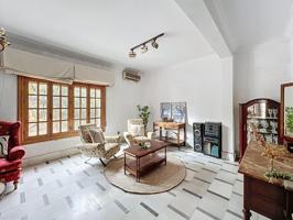 Amplia vivienda en Ciudad Jardín con jardín, terrazas y cochera – ¡Ideal para familias! photo 0