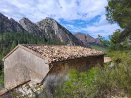 MASÍA EN FINCA DE 30 Ha EN PLENO BOSQUE MEDITERRÁNEO Y A 20 KMS DE BENIDORM photo 0