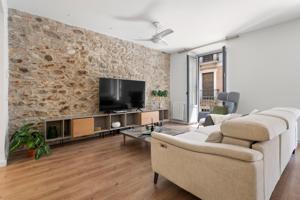Vivir en el corazón de Girona: elegancia histórica y confort contemporáneo. photo 0